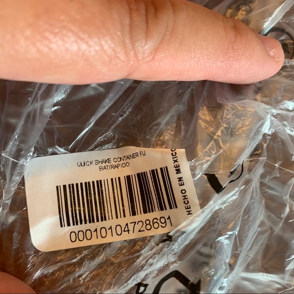 Tupperware Quick Shake Measuring Cup - Picture 4 of 4